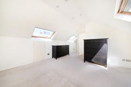 3 bedroom terraced house to rent - Photo 3