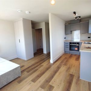 Holgate Court, RM1, Romford - Photo 3