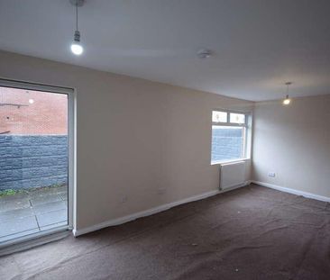 Quantock Green, Barrow-in-furness, LA14 - Photo 3