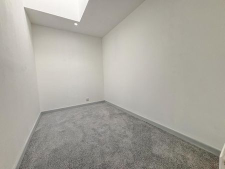 4 bedroom terraced house to rent - Photo 4
