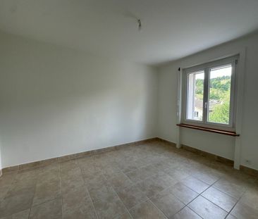 Charmant appartement de 3 pièces avec cuisine entièrement rénovée - Photo 4