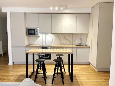 Apartament 2 camere | Unirii | Biblioteca Nationala | 2 bai | Piscina - Fotografie 2