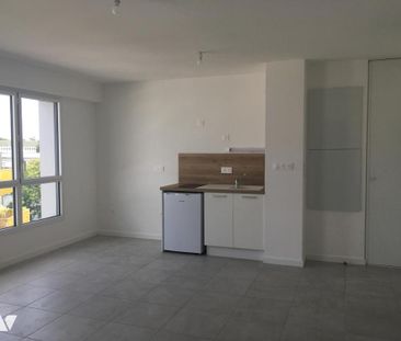 APPARTEMENT T2 - QUARTIER BOUT DES PAVES - SURFACE 41,89 M² - Photo 2