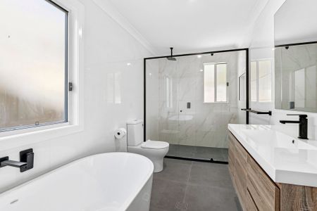 Sundrenched Sensation - Photo 4