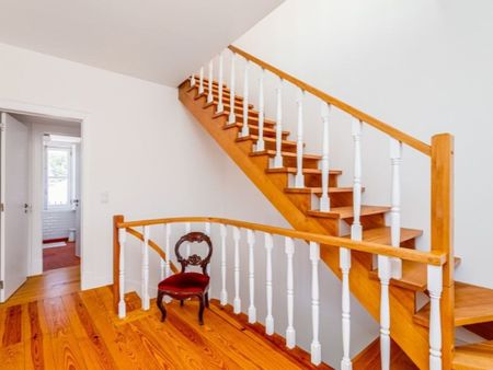 4 room luxury House for rent in Calhariz de Benfica, Benfica, Lisbon - Photo 5