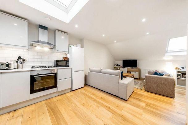 1 bedroom flat to rent - Photo 1