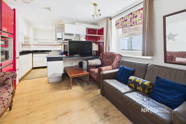 4 bedroom flat to rent - Photo 1