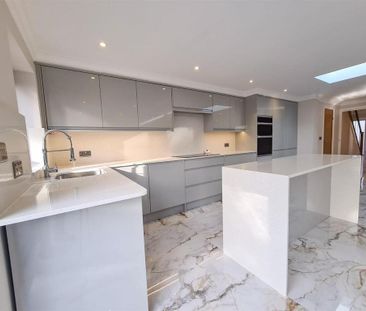 3 bedroom terraced house to rent - Photo 6