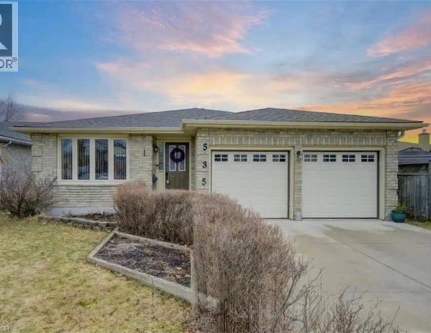 535 APPLEDALE Crescent Unit# Basement — 4 Bedroom - Photo 1