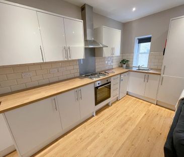 5 bedroom flat to rent - Photo 6