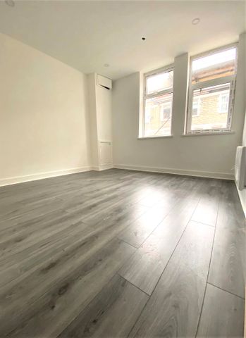 £900 PCM, Modern Two Bedroom Ground Floor Apartment in High Street, Barry, Vale of Glamorgan, CF62 7DT - Photo 3