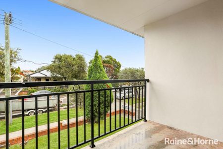 Spacious Unit in Boutique Block of Six - Photo 4