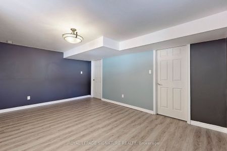 Detached Home For Lease | N8033560 - Photo 4