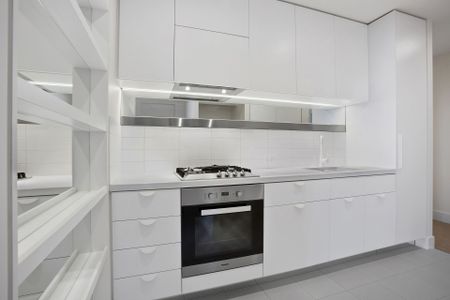 4810/500 Elizabeth Street, Melbourne - Photo 3