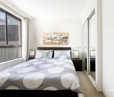 MARTIN PLACE APARTMENT | Furnished - Photo 2