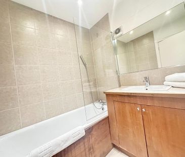 2 bedroom flat to rent - Photo 6