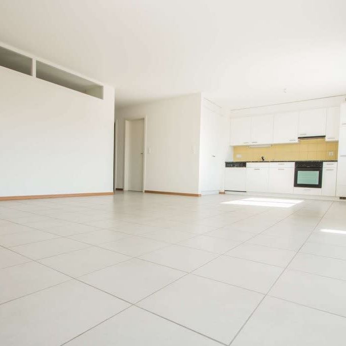 3.5 Zimmer, 77 m², 2. Stock - Photo 1