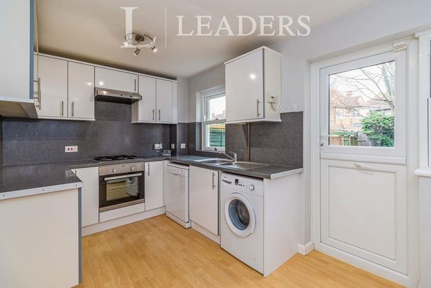 2 bedroom terraced house to rent - Photo 1