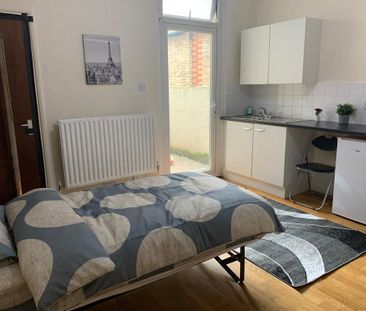 Studio Flat, Green Lanes, N13 - Photo 4