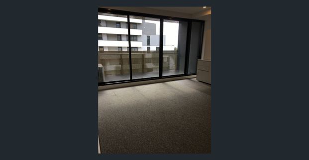 “Caulfield Station, Trams & Shops Directly Across Road!” - Photo 1