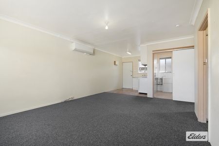 1/7 Lowanna Street - Photo 2