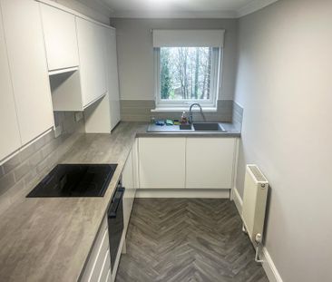 2 bedroom flat to rent - Photo 2