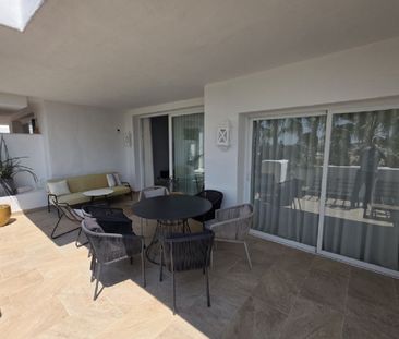 3 Bedroom Apartment For Rent in Nueva Andalucía, Málaga - Photo 6