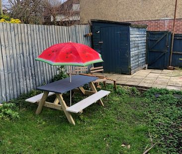 3 Bed Terraced House, Foundry Lane, SO15 - Photo 4