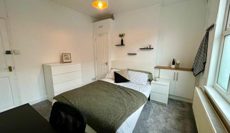 3 bedroom terraced house to rent - Photo 4