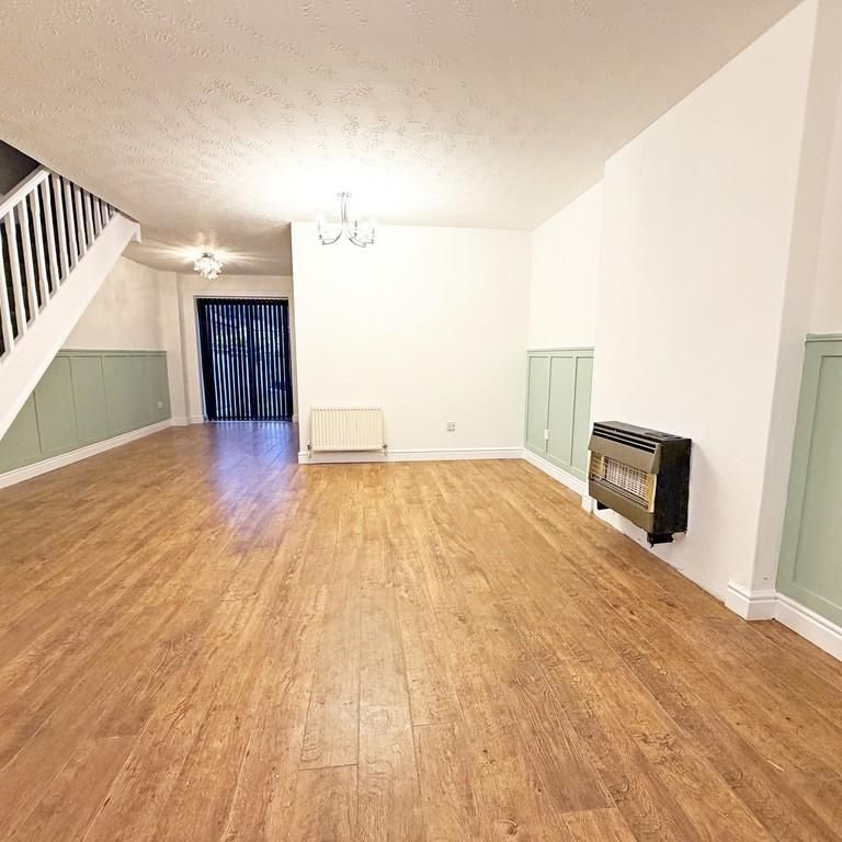 3 bedroom terraced house to rent - Photo 1