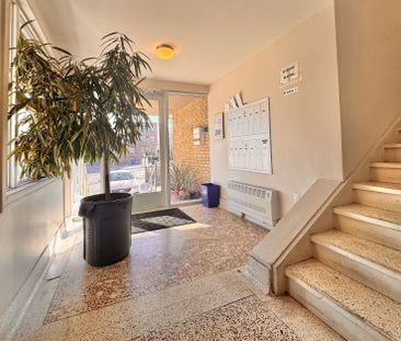 For Lease - 5 PAISLEY Boulevard Unit# 204, Mississauga, Ontario - Photo 3