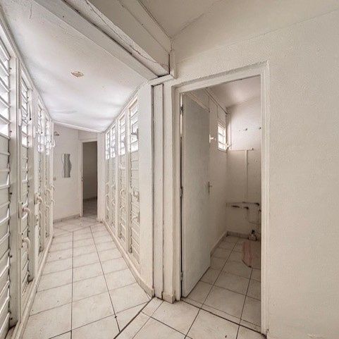 Location Maison 4 pièces 79m² LES ABYMES 97139 - Photo 1