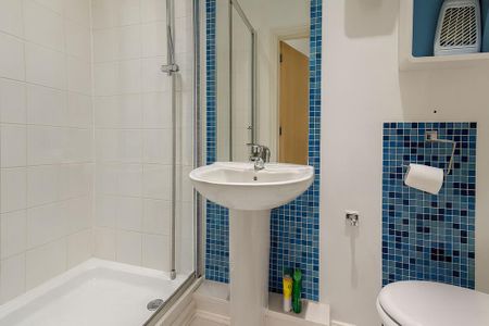 1 bedroom flat to rent - Photo 2