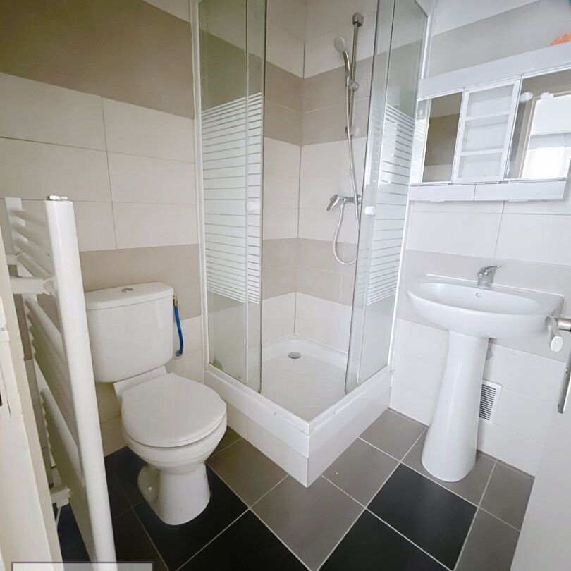 Location Appartement 1 pièce 14m² ROUEN 76000 - Photo 2