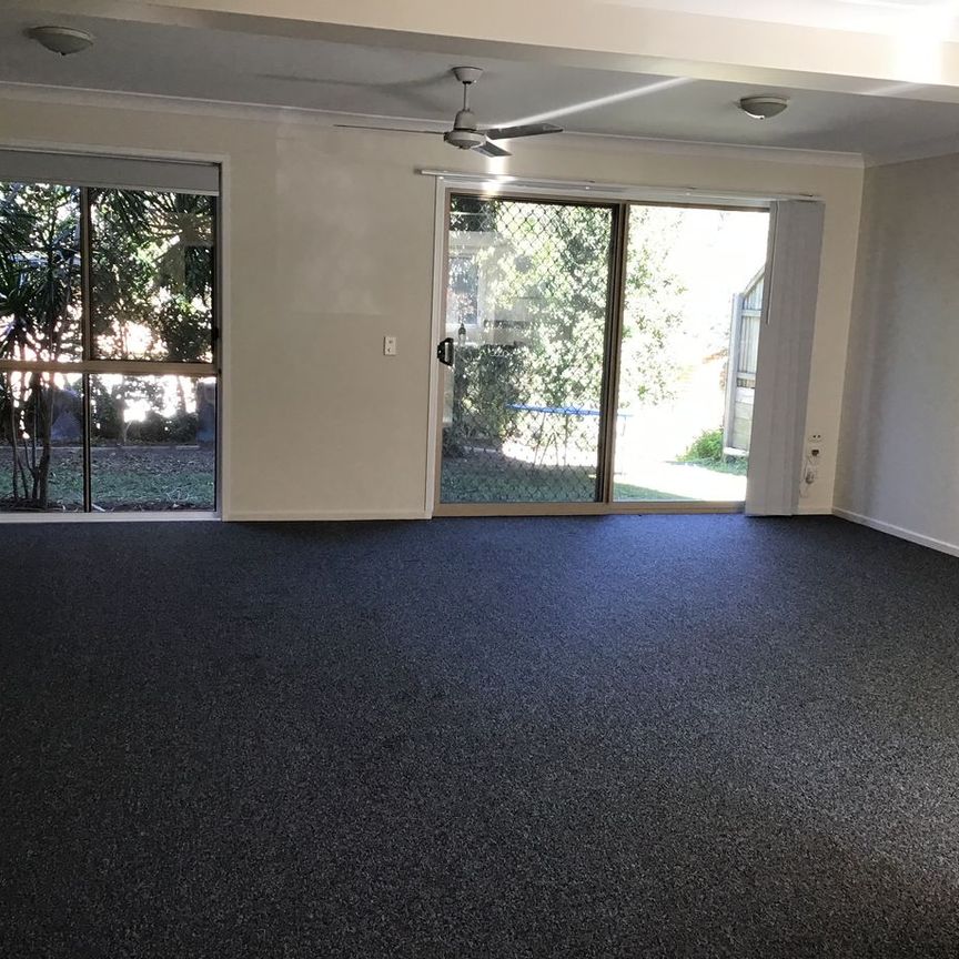 MERRIMAC HEIGHTS - Peaceful Residential Resort. Close to facilities & schools. - Photo 1