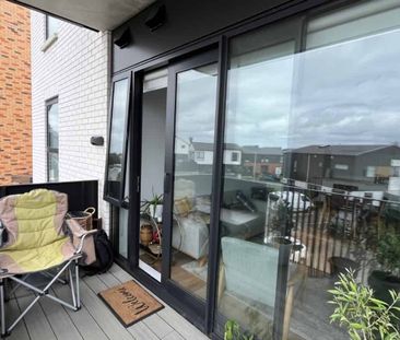 2 bedroom apartment available Te Uru Apartments - Photo 4