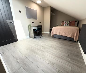 4 bedroom terraced house to rent - Photo 3