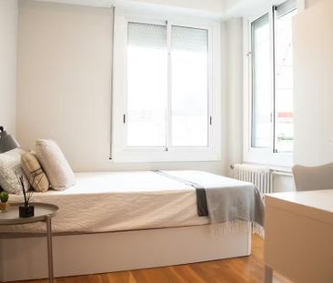 Carrer d'Aragó, Barcelona, Catalonia 08009 - Photo 6