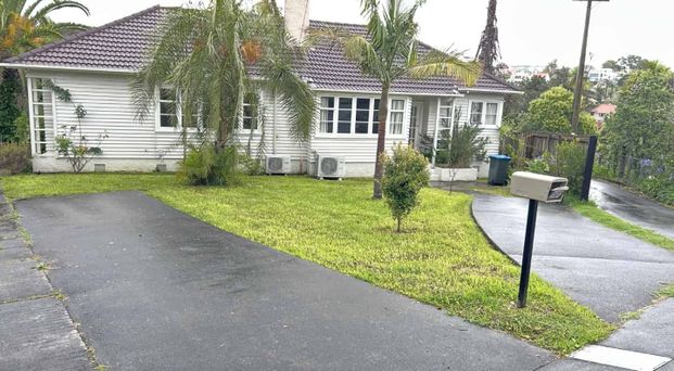 Easy access to buses, trains, and Mission Bay’s seaside lifestyle - Photo 1