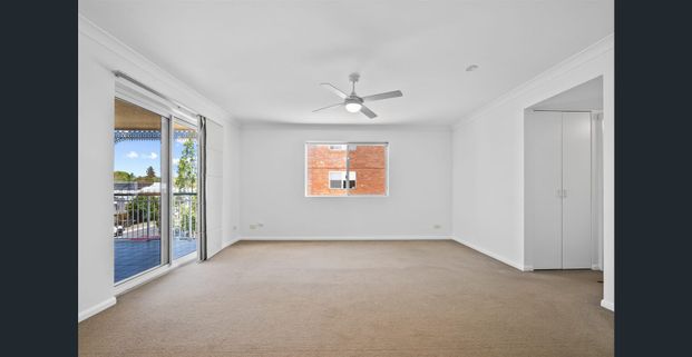 Freshly Painted, Spacious & Perfectly Positioned - Photo 1