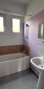 Location Appartement 2 pièces 44m² LE CREUSOT 71200 - Photo 4