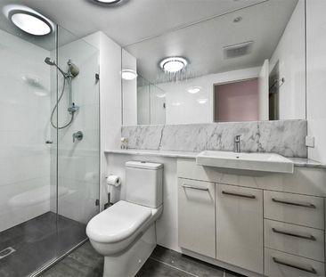 EXECUTIVE LIVING RIGHT ON THE PARK IN A MODERN COMPLEX! - Partly Fu... - Photo 6