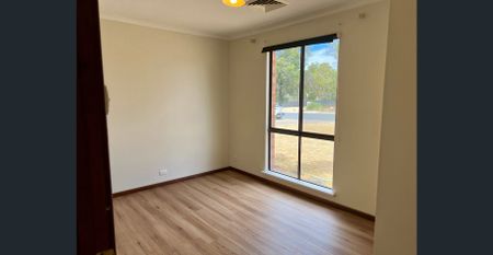 Location, location, location! - Photo 4