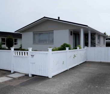 Family Living in a Prime Paraparaumu Location - Photo 5