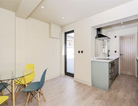 2 Bedroom Terraced To Let - Photo 5