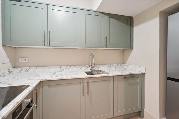 Redburn Street, London, SW3 flat to rent - Photo 1