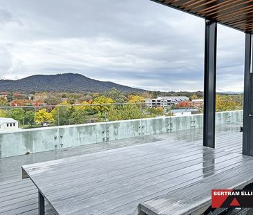 Top floor with expansive view! - Photo 6