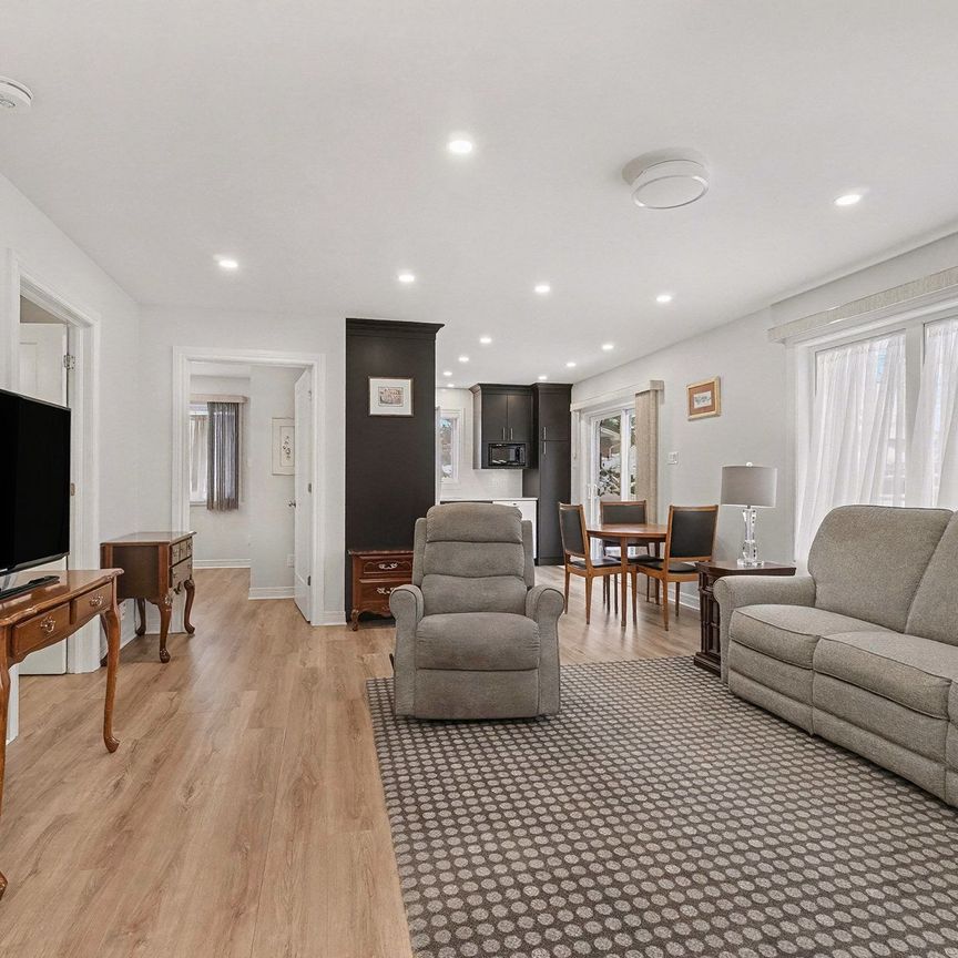 For Lease - 833 Champlain Street Unit# B, Orleans - Cumberland and Area, Ontario - Photo 1