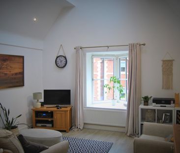 1 Bed Flat, Elms Road, LE2 - Photo 2