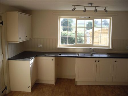 3 bedroom detached house to rent - Photo 5